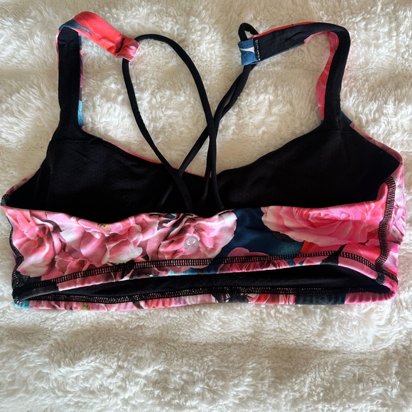 Lululemon free to be Rose print bra - Picture 4 of 6